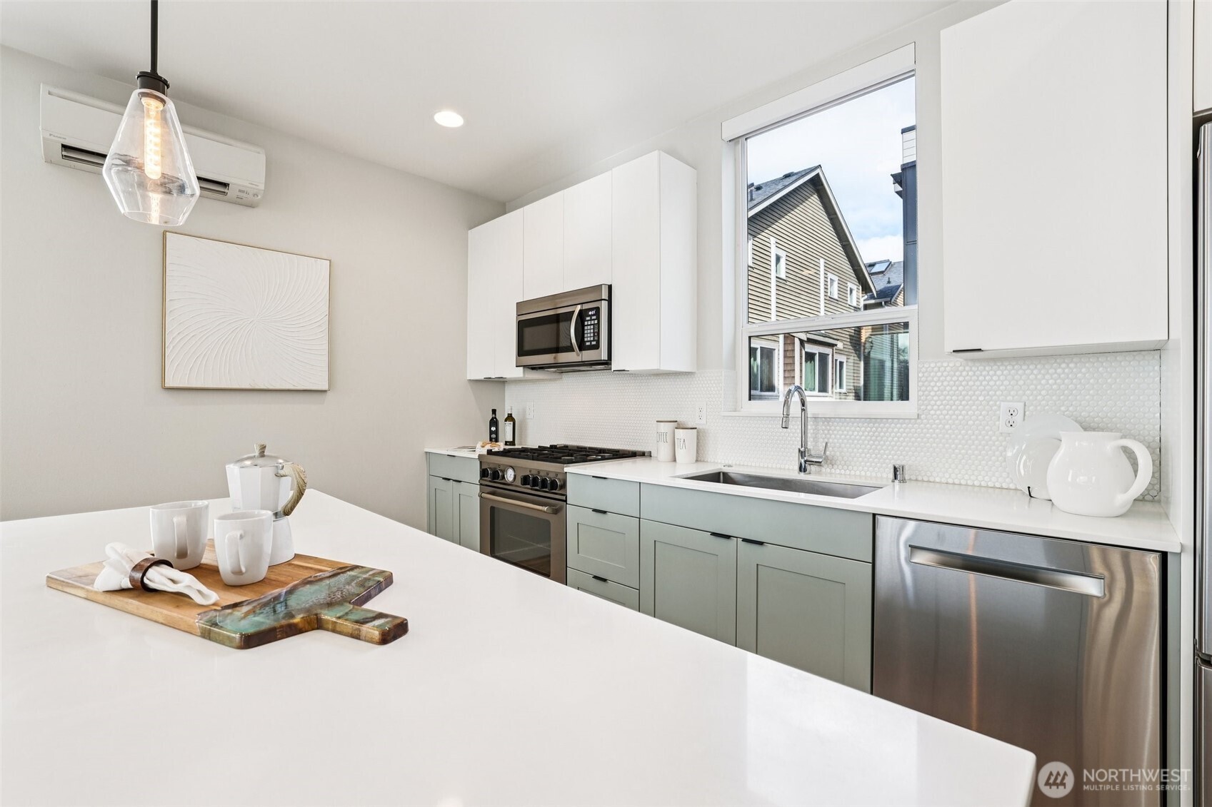 2634 NW 58th Street #B, Seattle, WA 98107