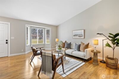 211 105th Street SE, Everett, WA 98208 - Photo 2