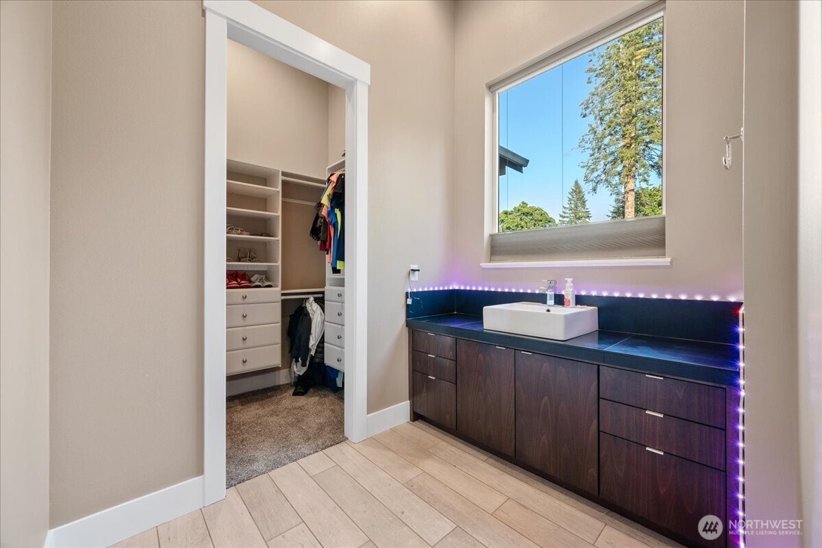 38724 NE Christensen Road , La Center, WA 98629