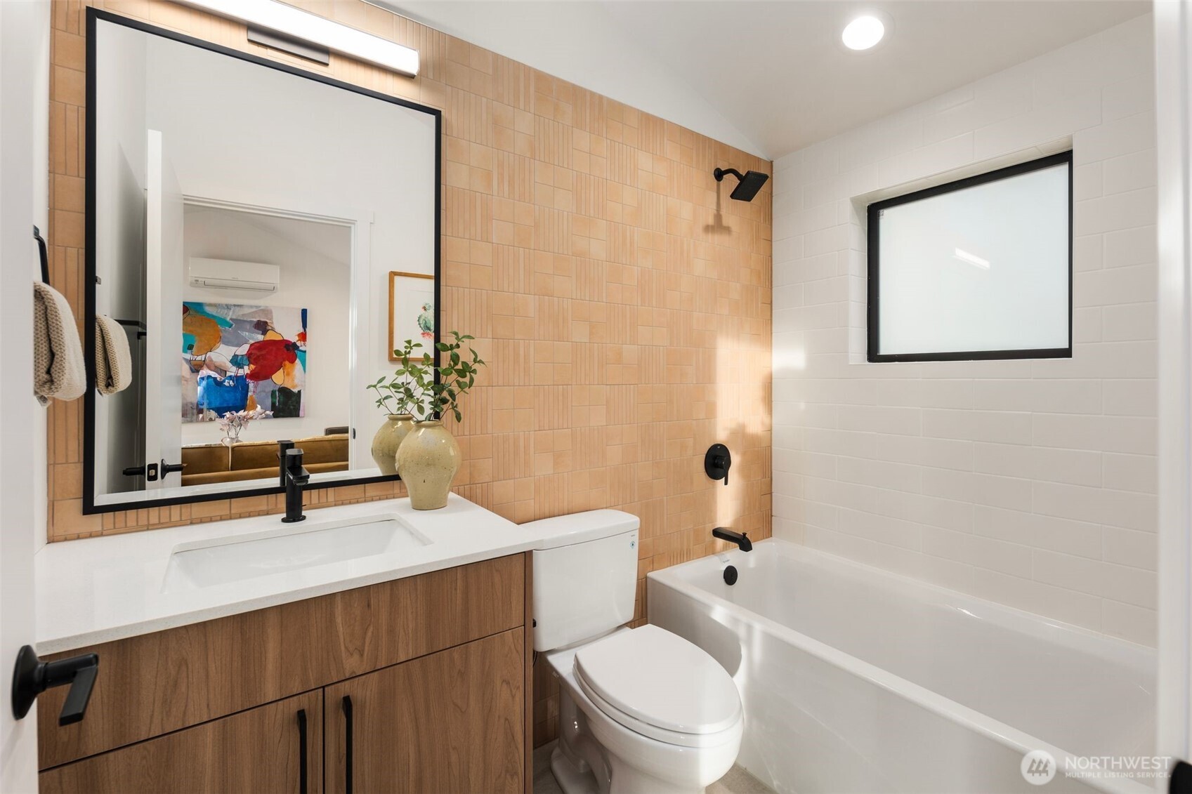 5252 23rd Avenue SW, Seattle, WA 98106