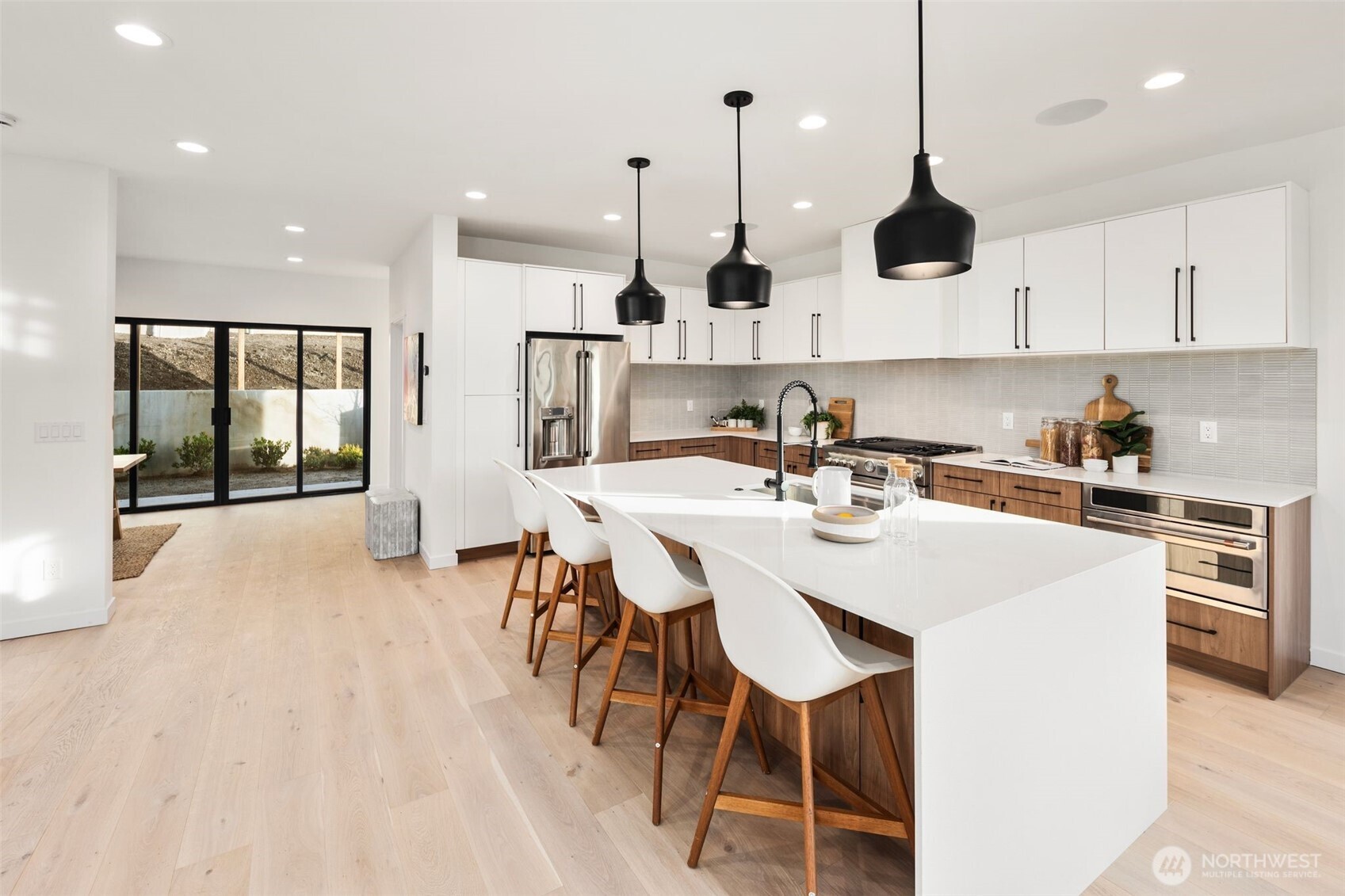 5252 23rd Avenue SW, Seattle, WA 98106