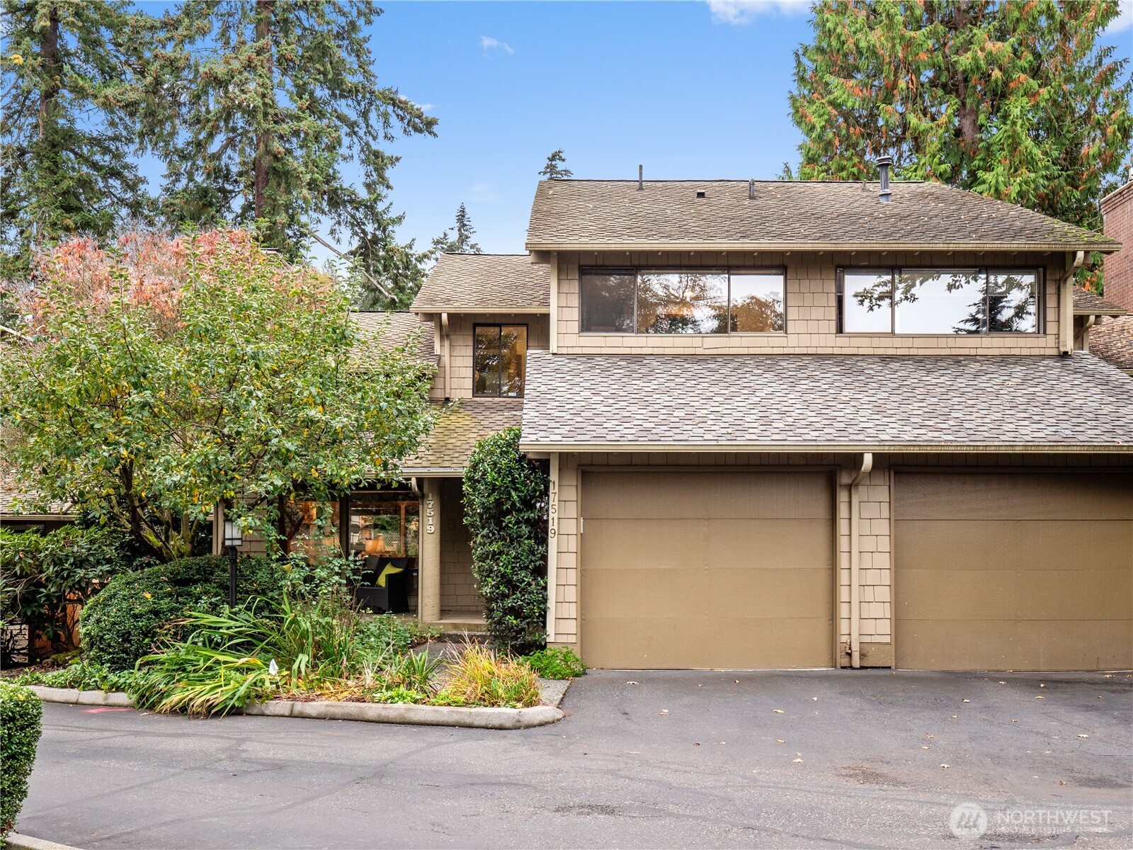 17519 NE 38th Court #9B, Redmond, WA 98052