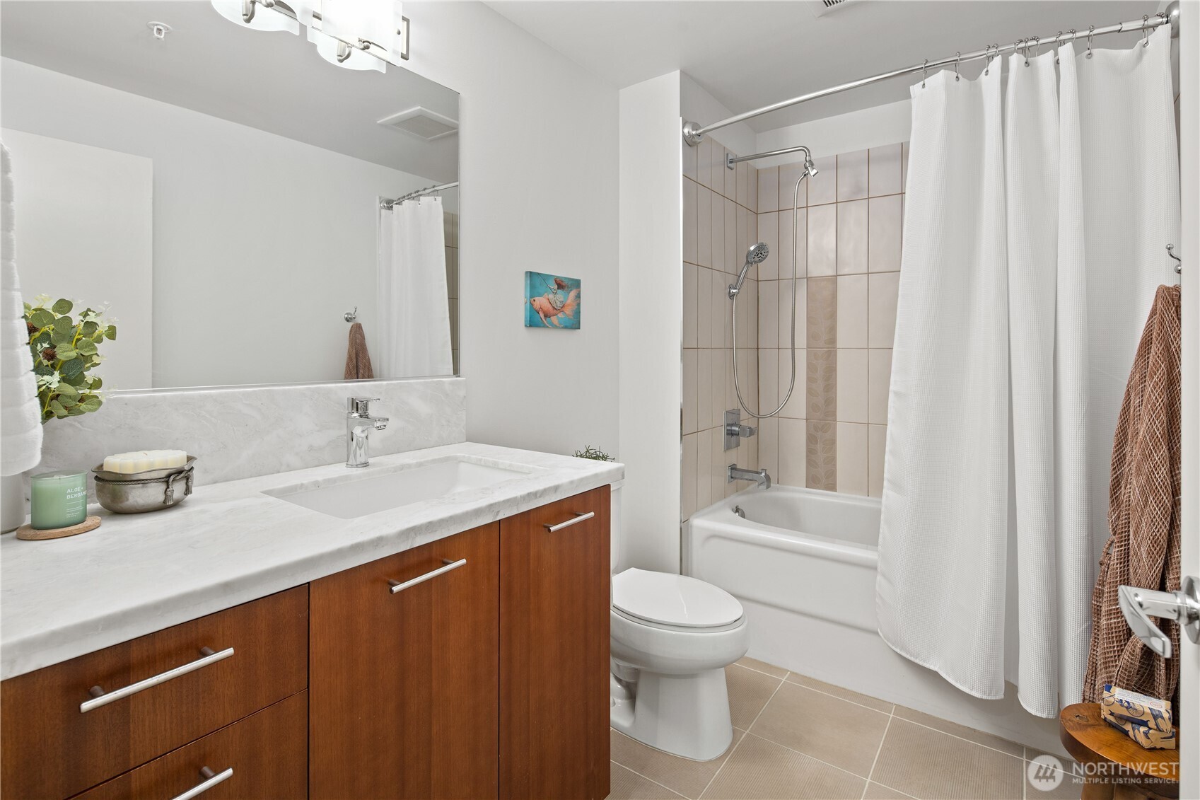 2911 2nd Avenue #810, Seattle, WA 98121