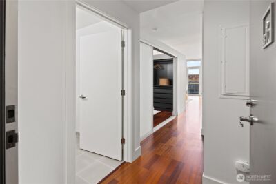 2911 2nd Avenue #810, Seattle, WA 98121 - Photo 2