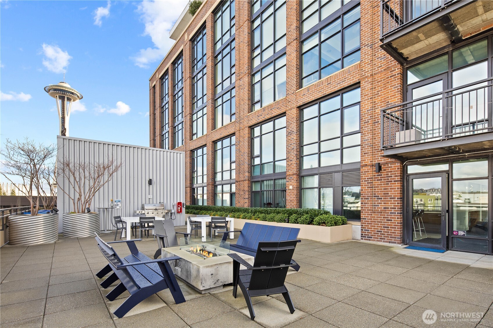 2911 2nd Avenue #810, Seattle, WA 98121