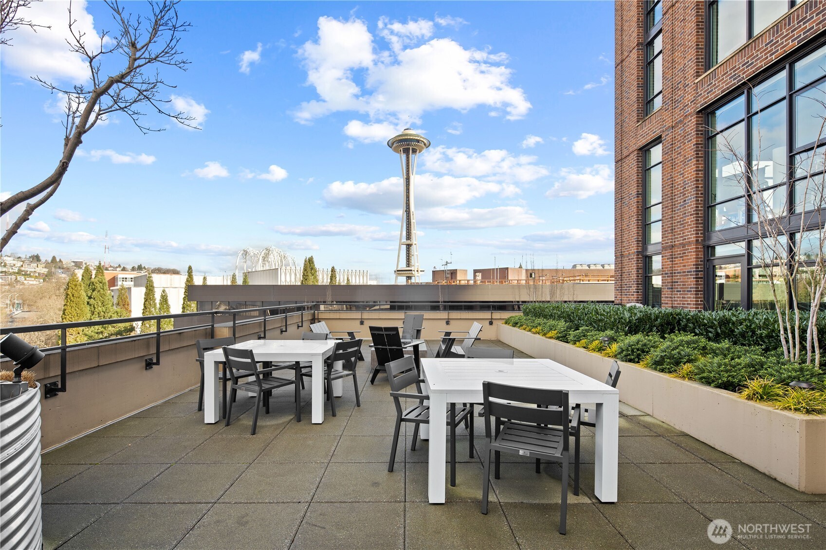 2911 2nd Avenue #810, Seattle, WA 98121
