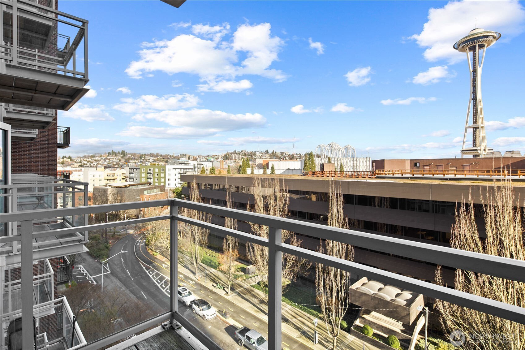 2911 2nd Avenue #810, Seattle, WA 98121