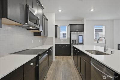 20440 Myrtle Place E, Bonney Lake, WA 98391 - Photo 3