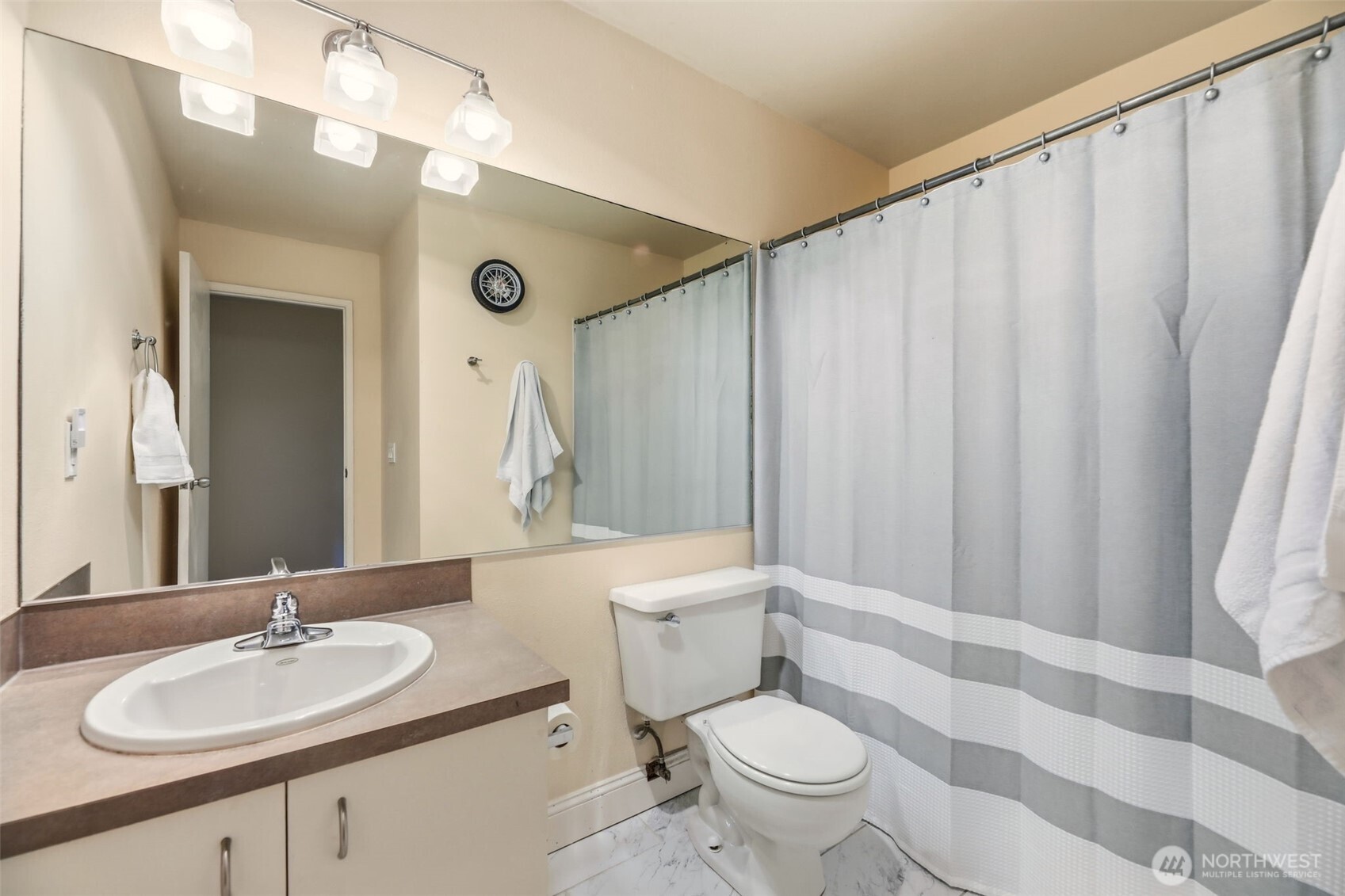 5300 Harbour Pointe Boulevard #N307, Mukilteo, WA 98275