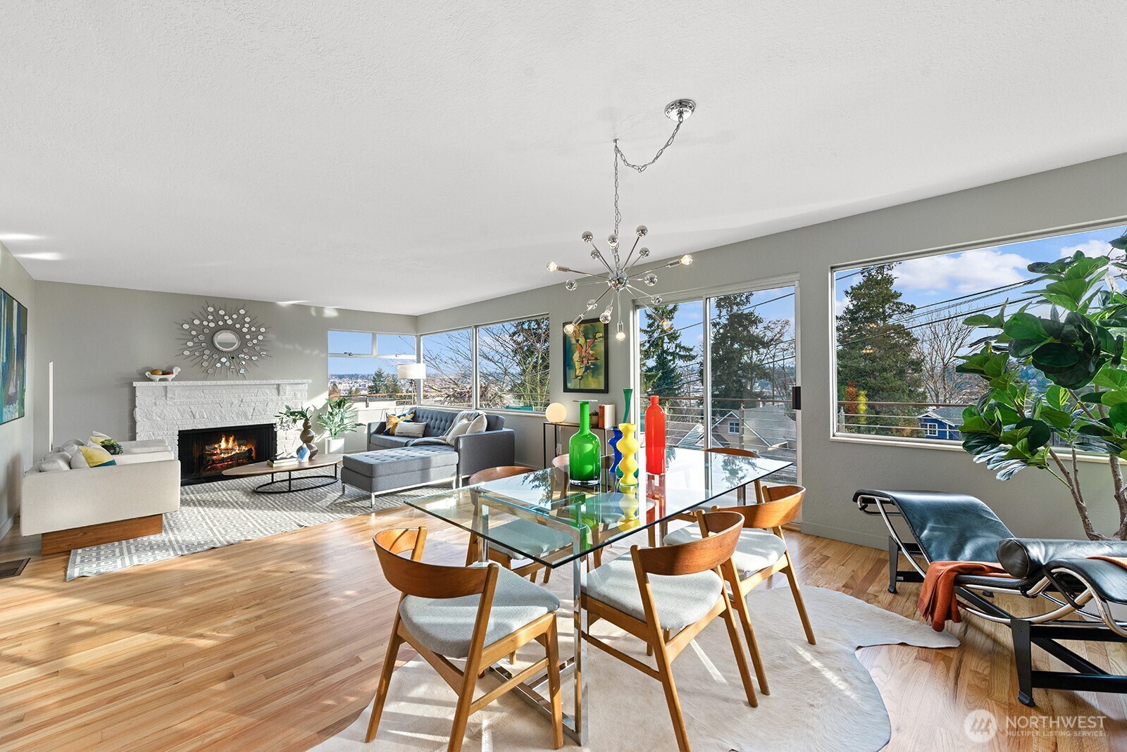 3439 24th Avenue W, Seattle, WA 98199