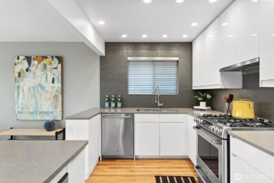 3439 24th Avenue W, Seattle, WA 98199 - Photo 16