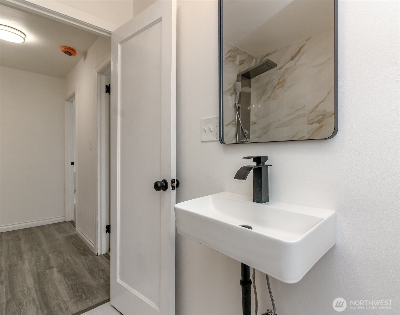 9613 S 240th Street , Kent, WA 98031