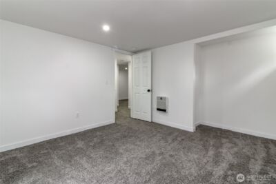 9613 S 240th Street , Kent, WA 98031 - Photo 15