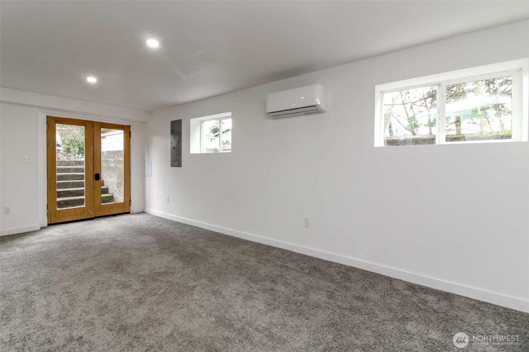 9613 S 240th Street , Kent, WA 98031