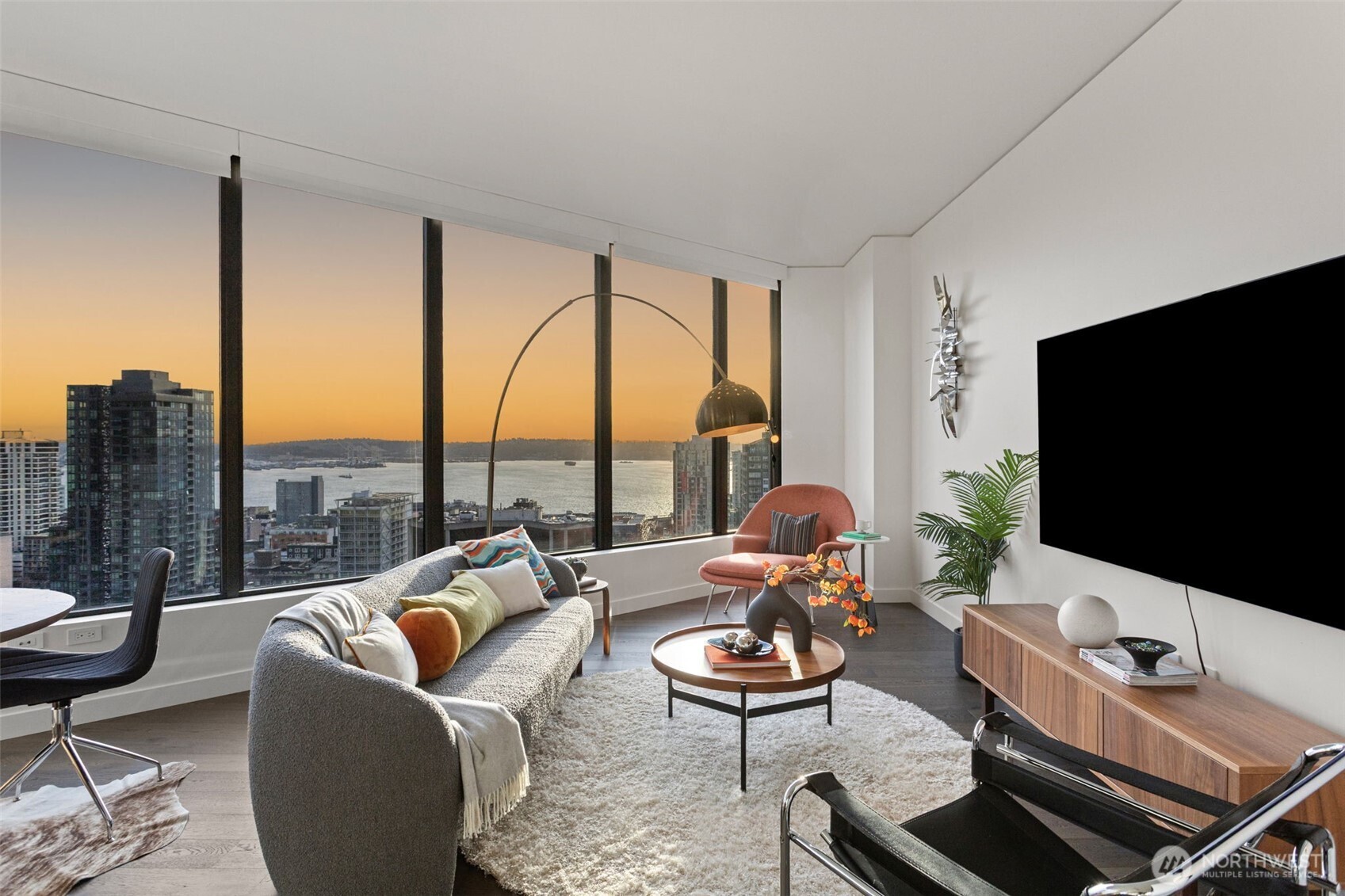 2510 6th Avenue #2504, Seattle, WA 98121