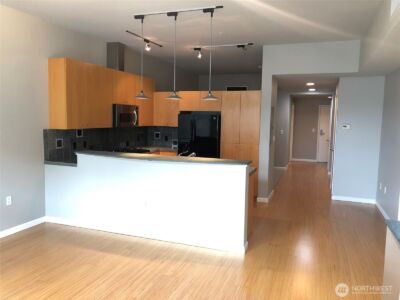 17 W Mercer Street #219, Seattle, WA 98119 - Photo 6