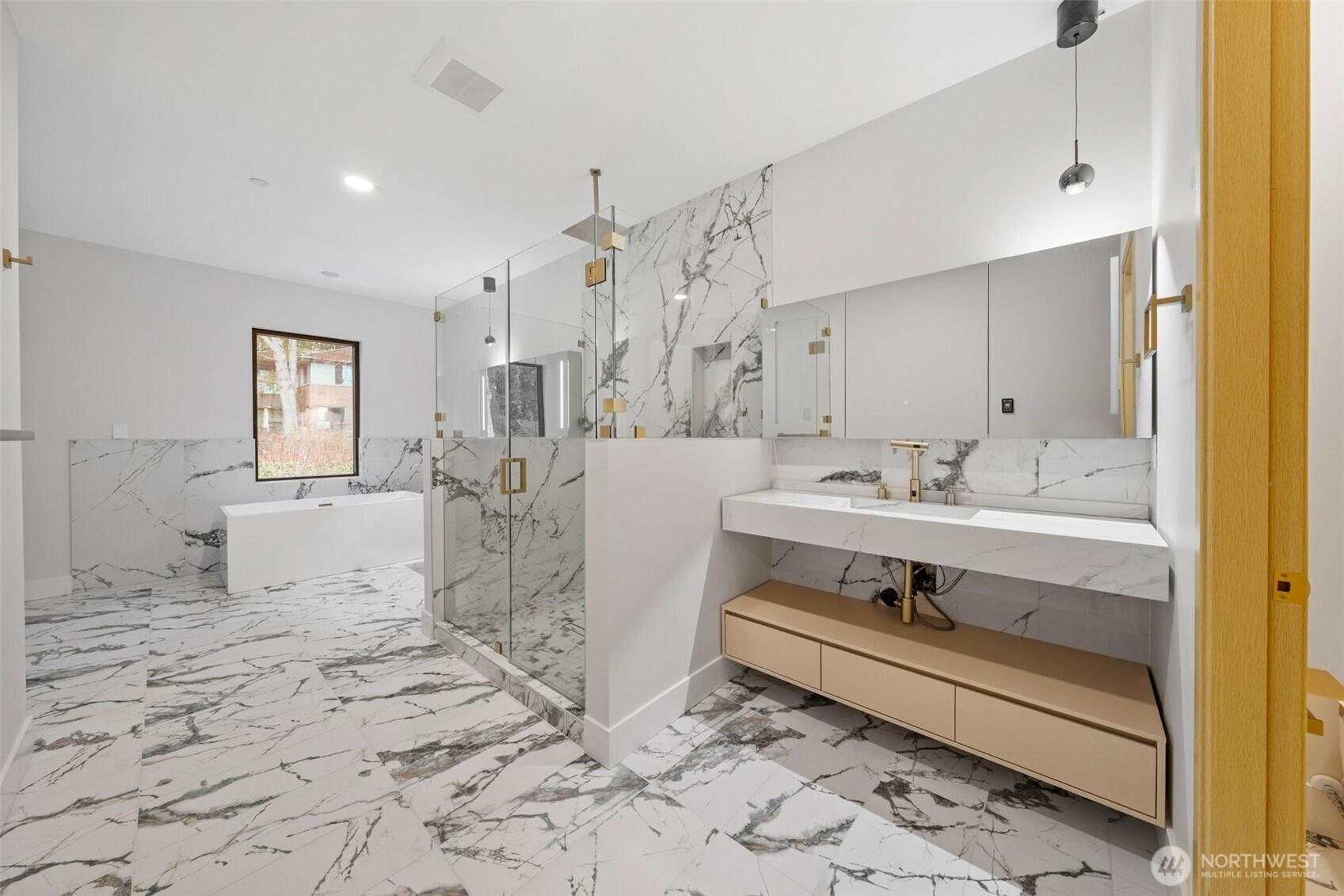 7903 240th Street SW, Edmonds, WA 98026