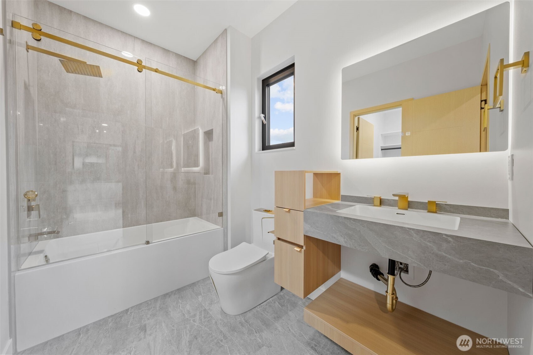 7903 240th Street SW, Edmonds, WA 98026