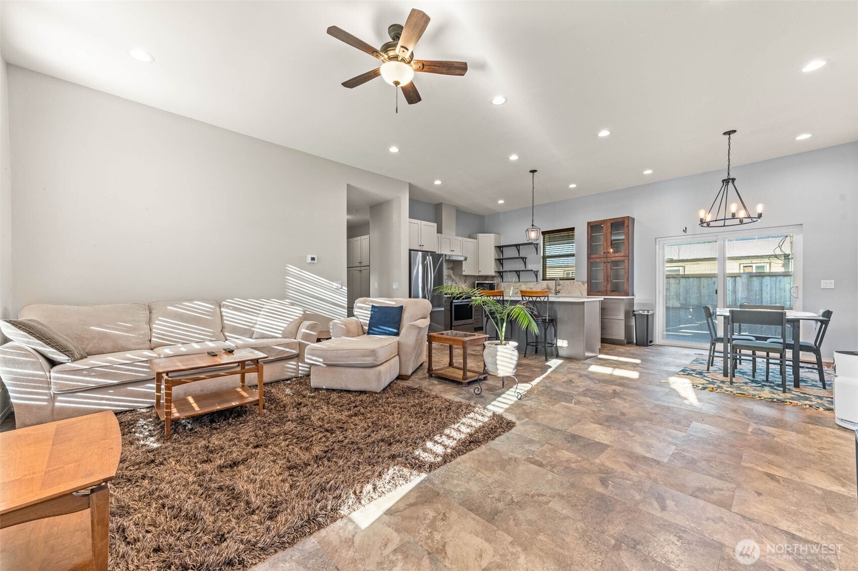 111 1st E , South Bend, WA 99586