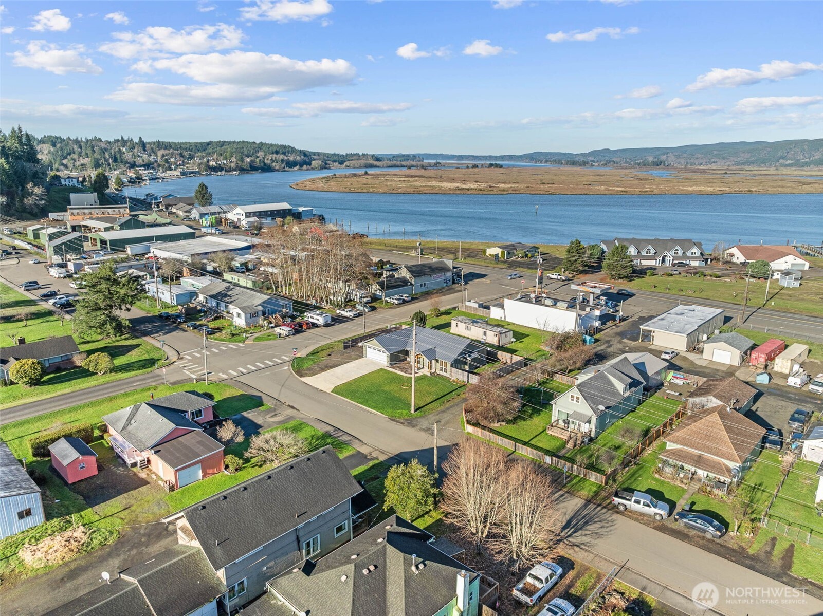 111 1st E , South Bend, WA 99586