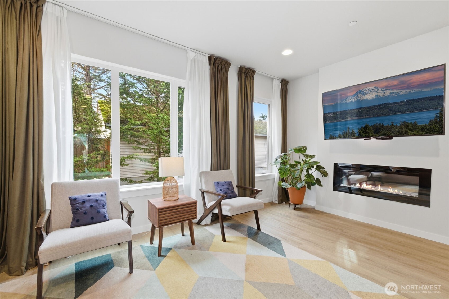 806 164th Street SW #B3, Lynnwood, WA 98037