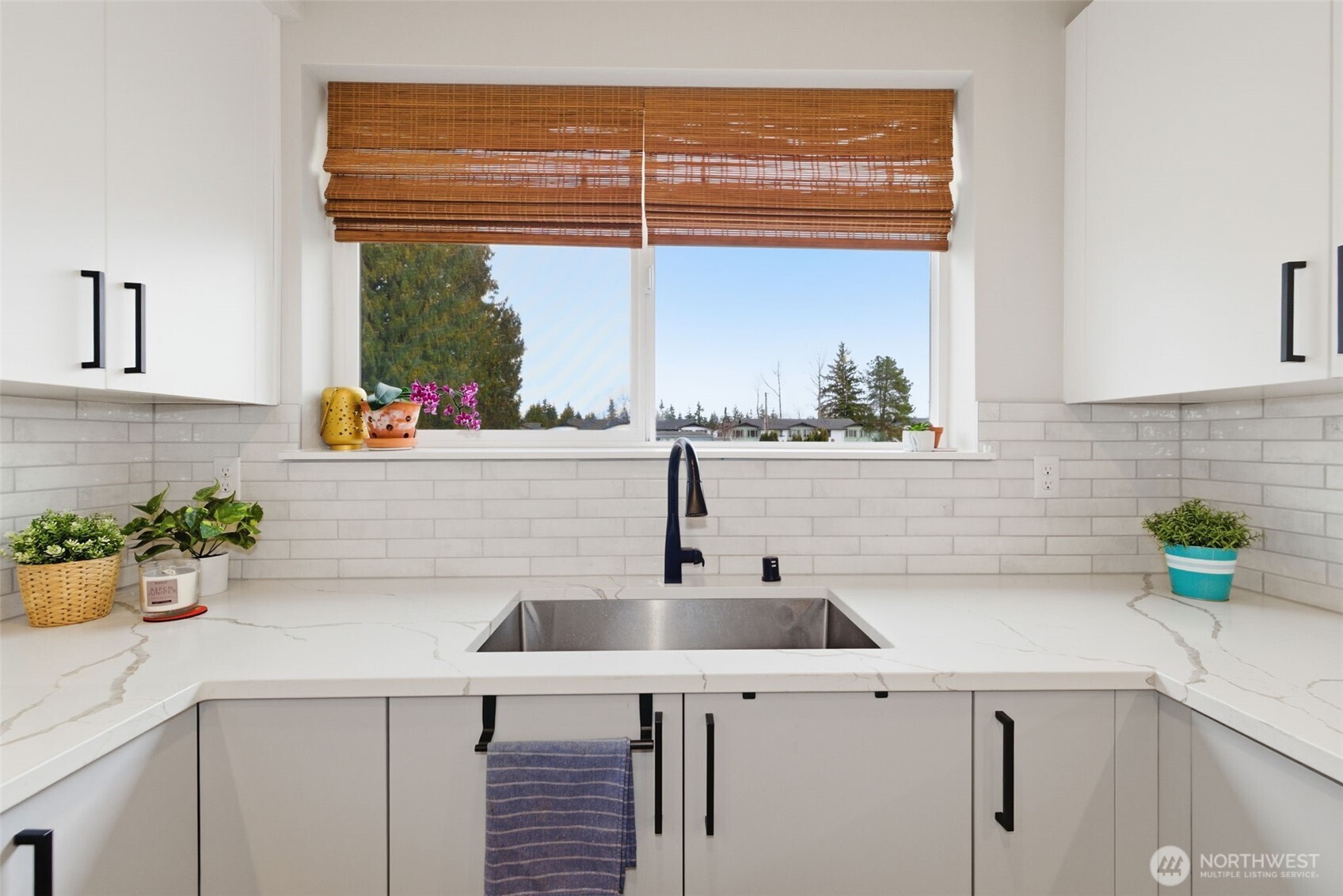 806 164th Street SW #B3, Lynnwood, WA 98037