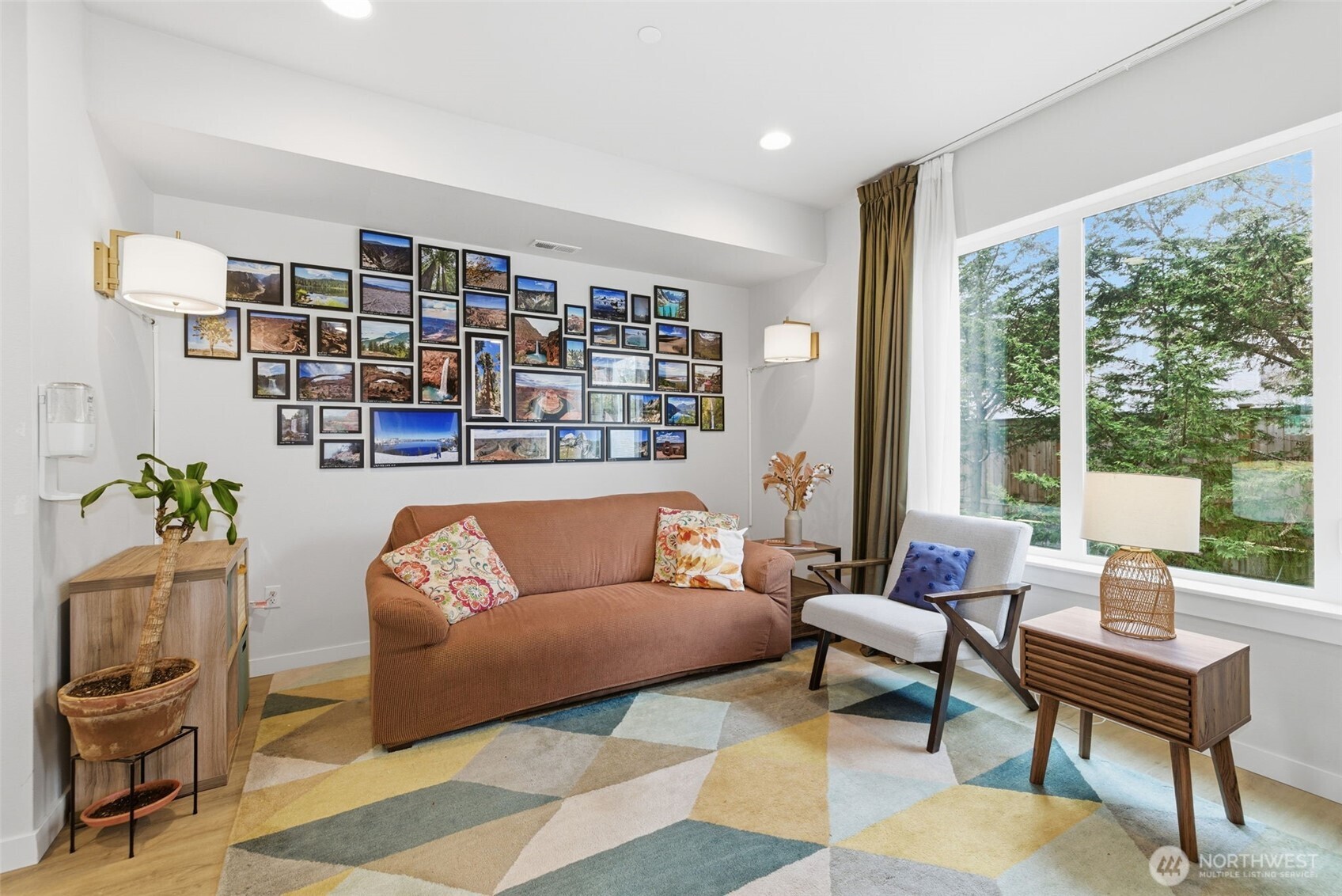 806 164th Street SW #B3, Lynnwood, WA 98037