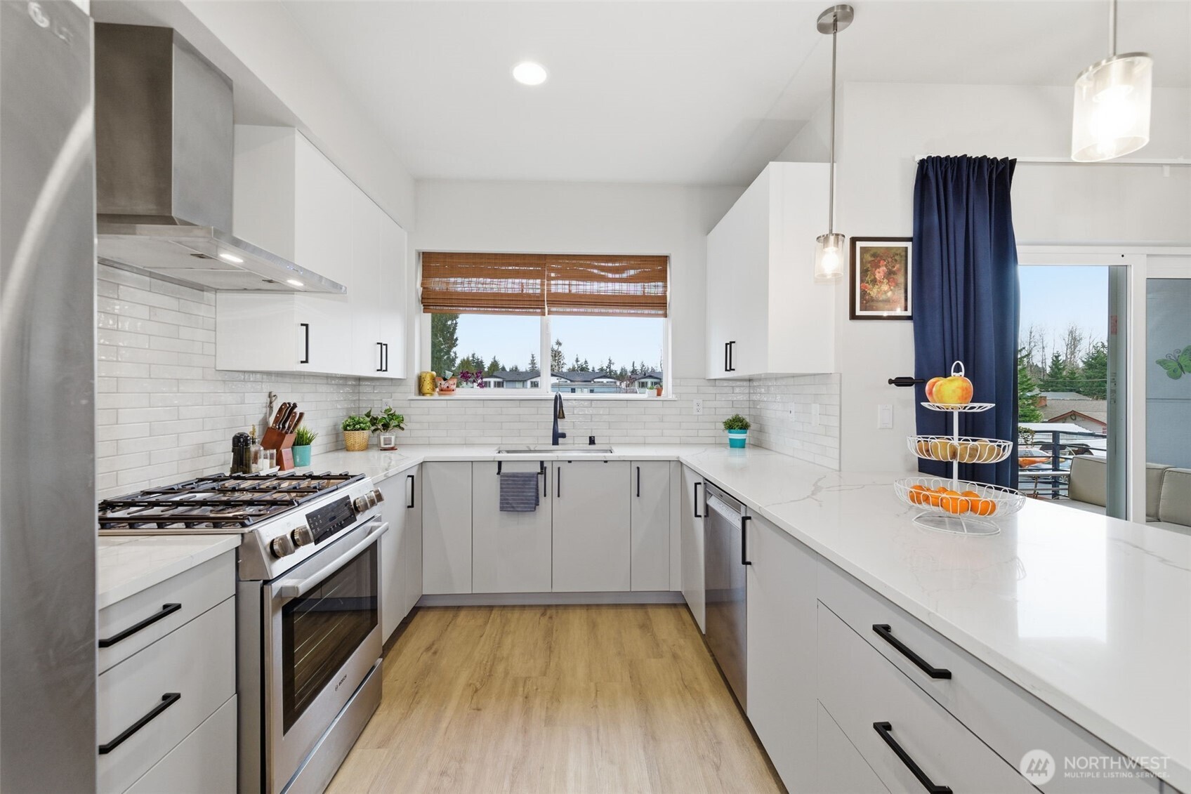 806 164th Street SW #B3, Lynnwood, WA 98037