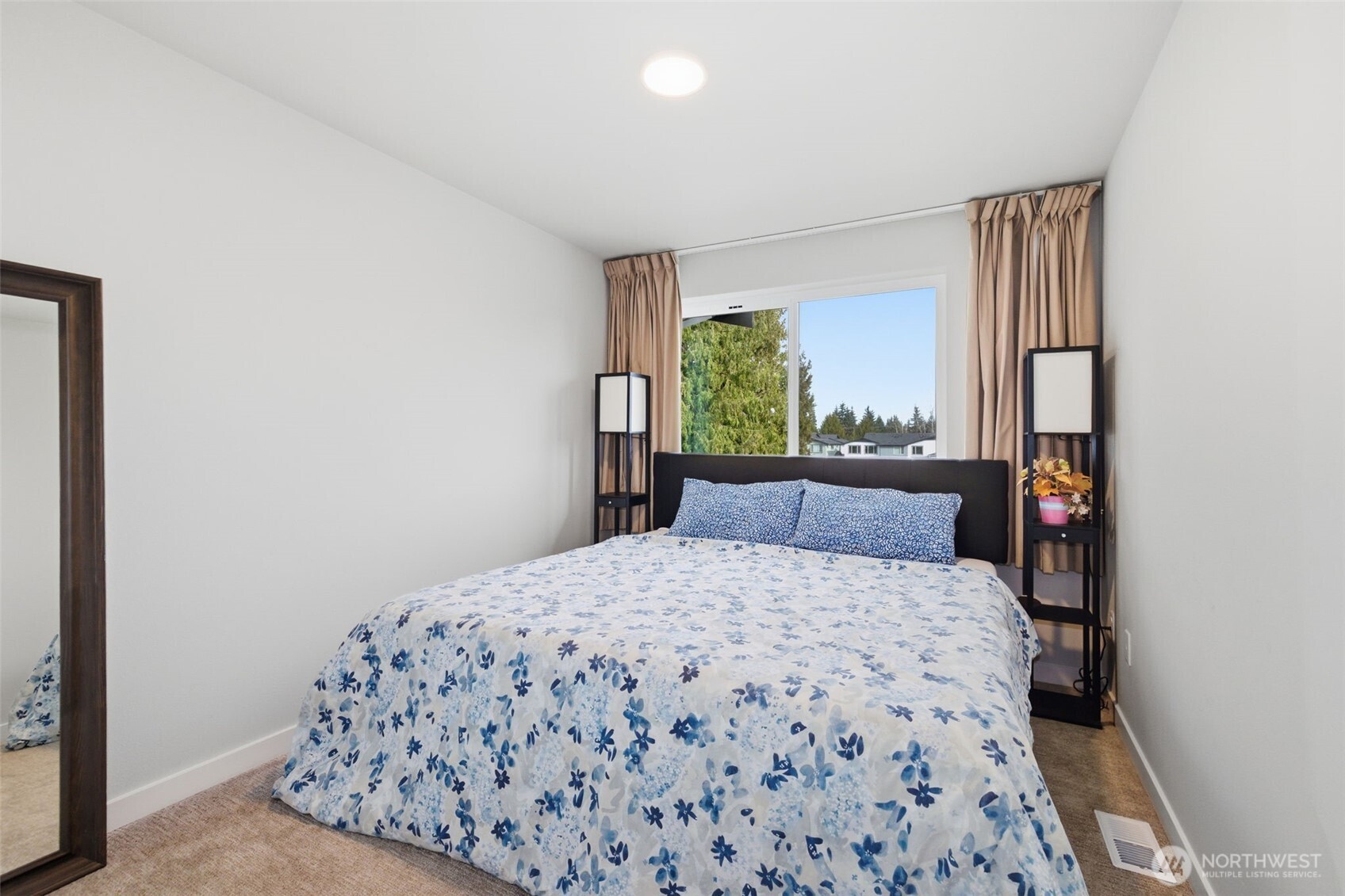 806 164th Street SW #B3, Lynnwood, WA 98037