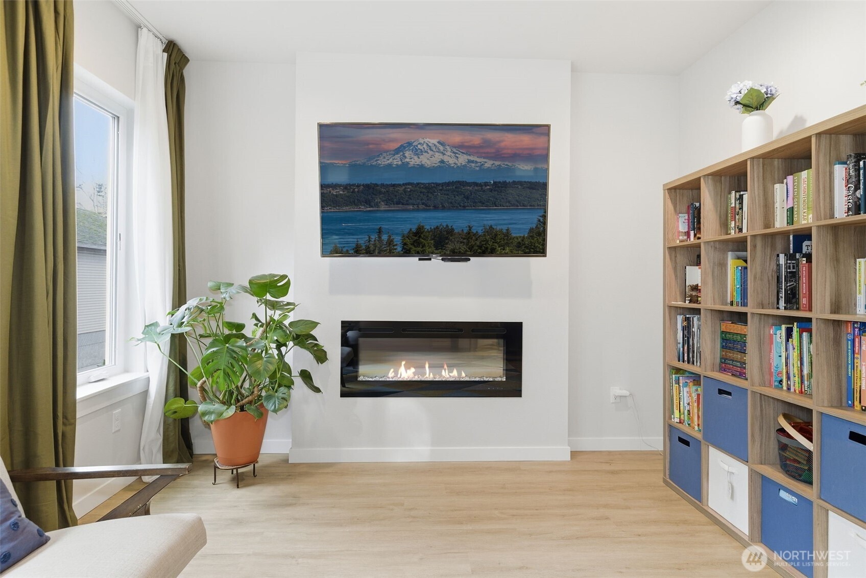 806 164th Street SW #B3, Lynnwood, WA 98037