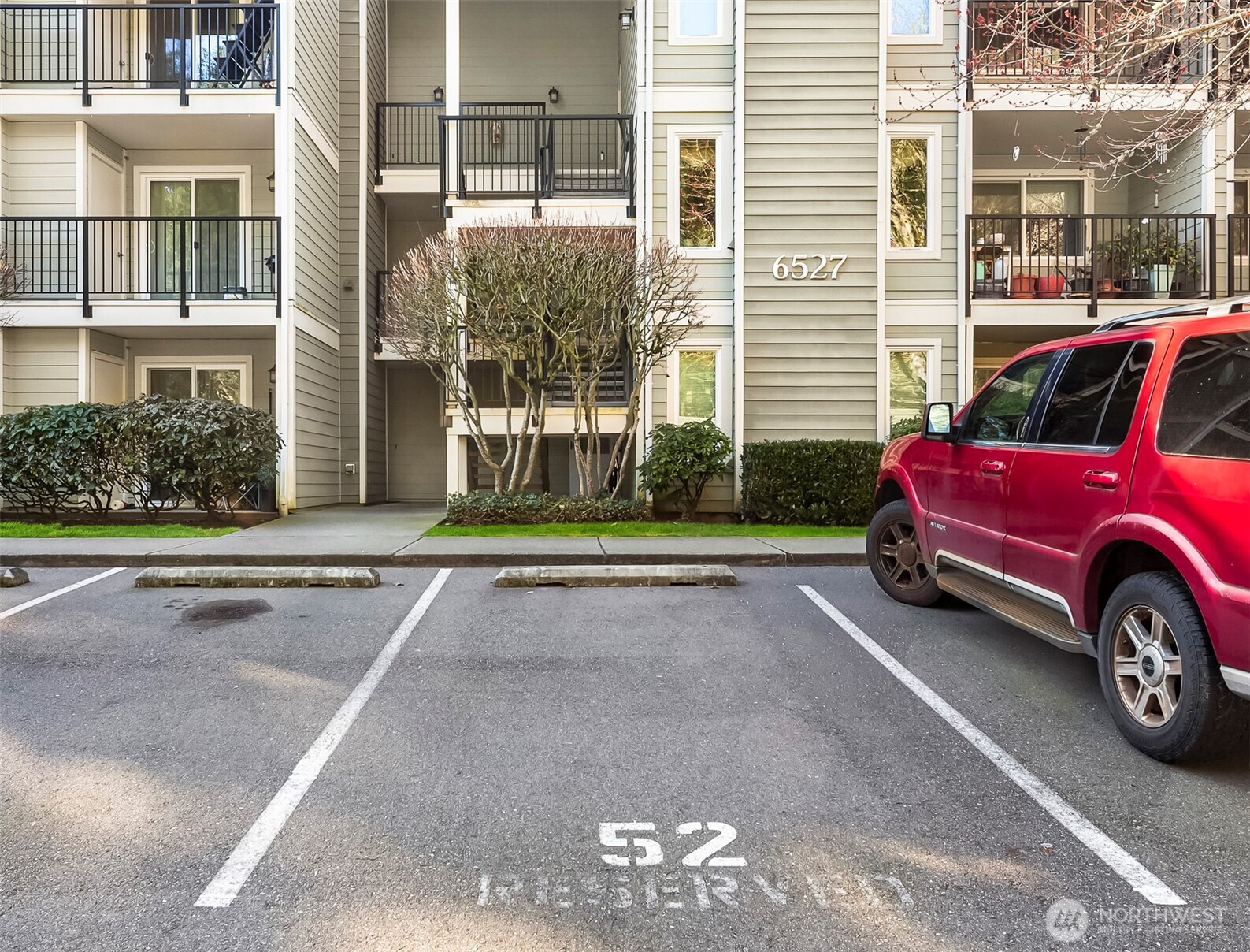 6527 200th Street SW #303, Lynnwood, WA 98036