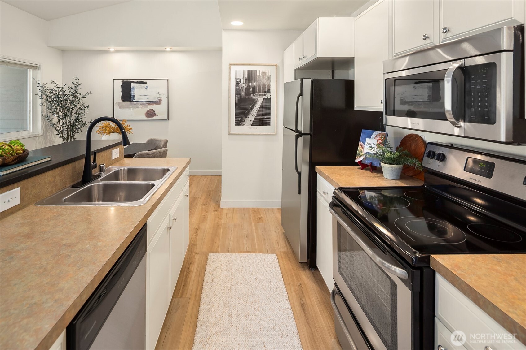 6527 200th Street SW #303, Lynnwood, WA 98036