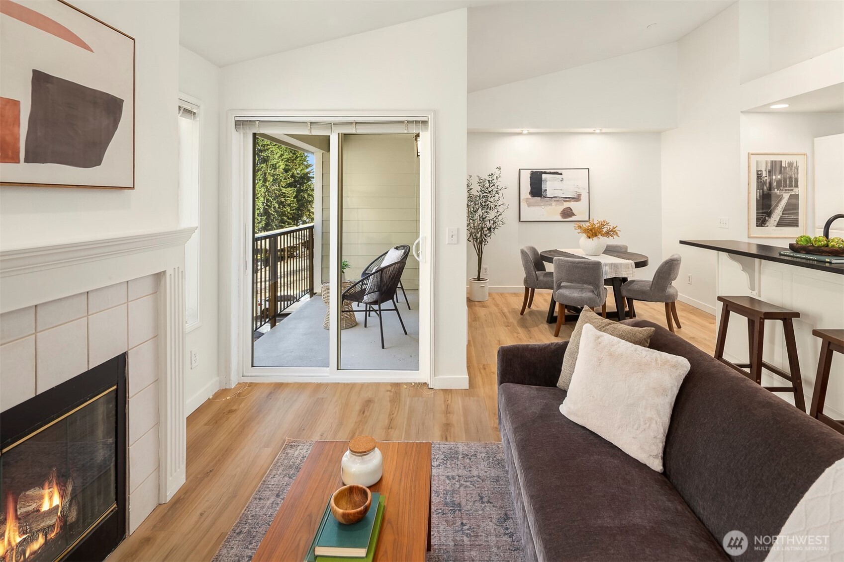 6527 200th Street SW #303, Lynnwood, WA 98036