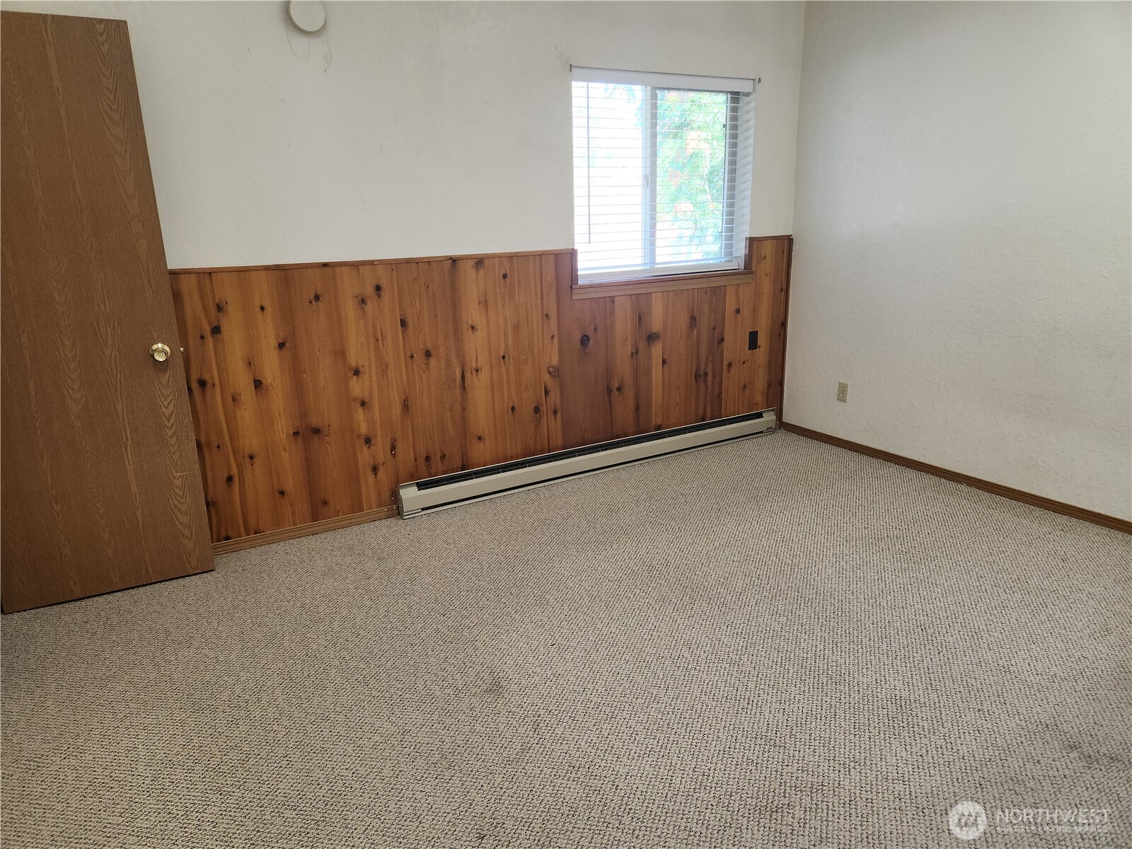 615 5th Street , Oroville, WA 98844