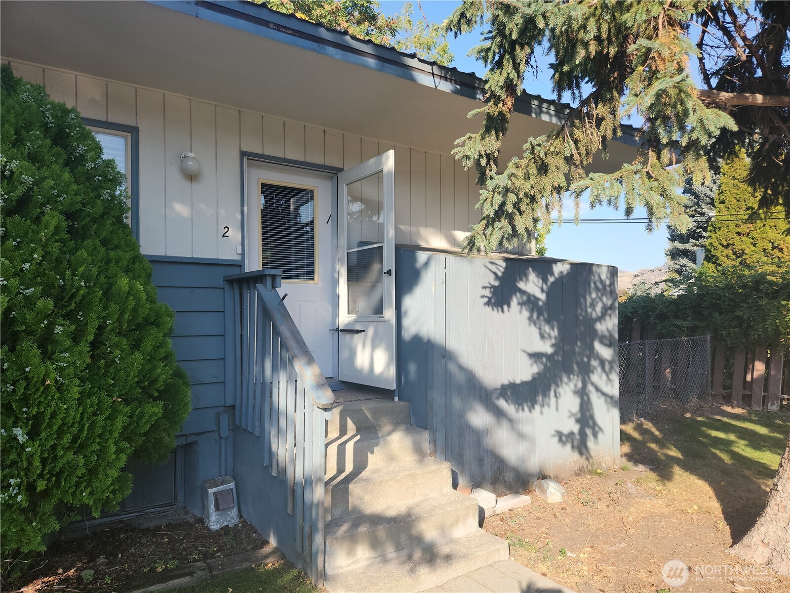 615 5th Street , Oroville, WA 98844