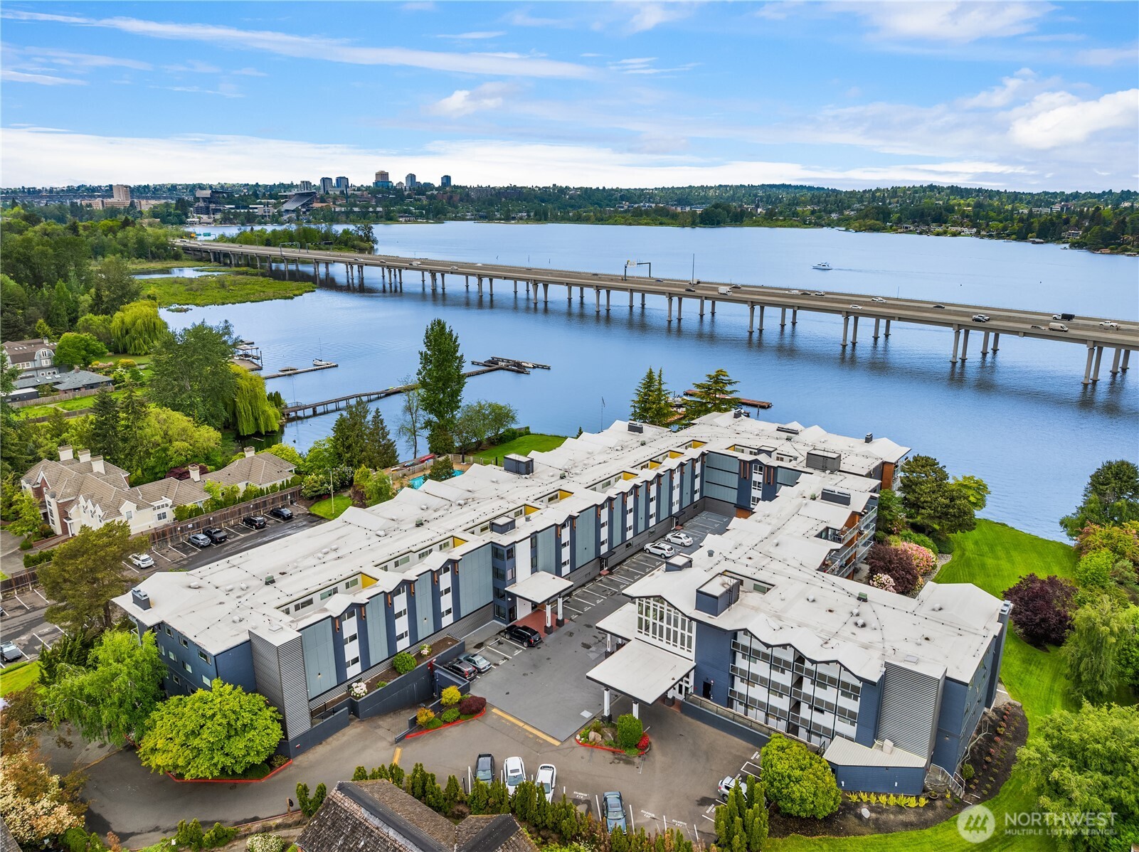 2501 Canterbury Ln E #106, Seattle, WA 98112-3820