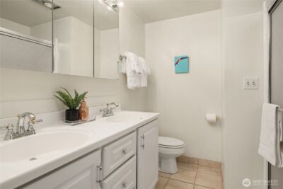 2501 Canterbury Ln E #106, Seattle, WA 98112-3820 - Photo 8