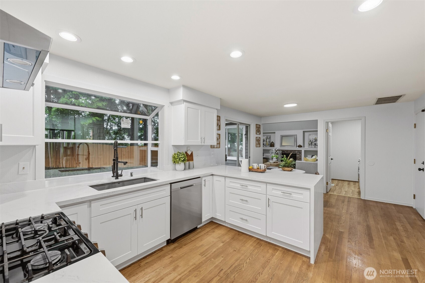 4055 238th Place SE, Sammamish, WA 98029