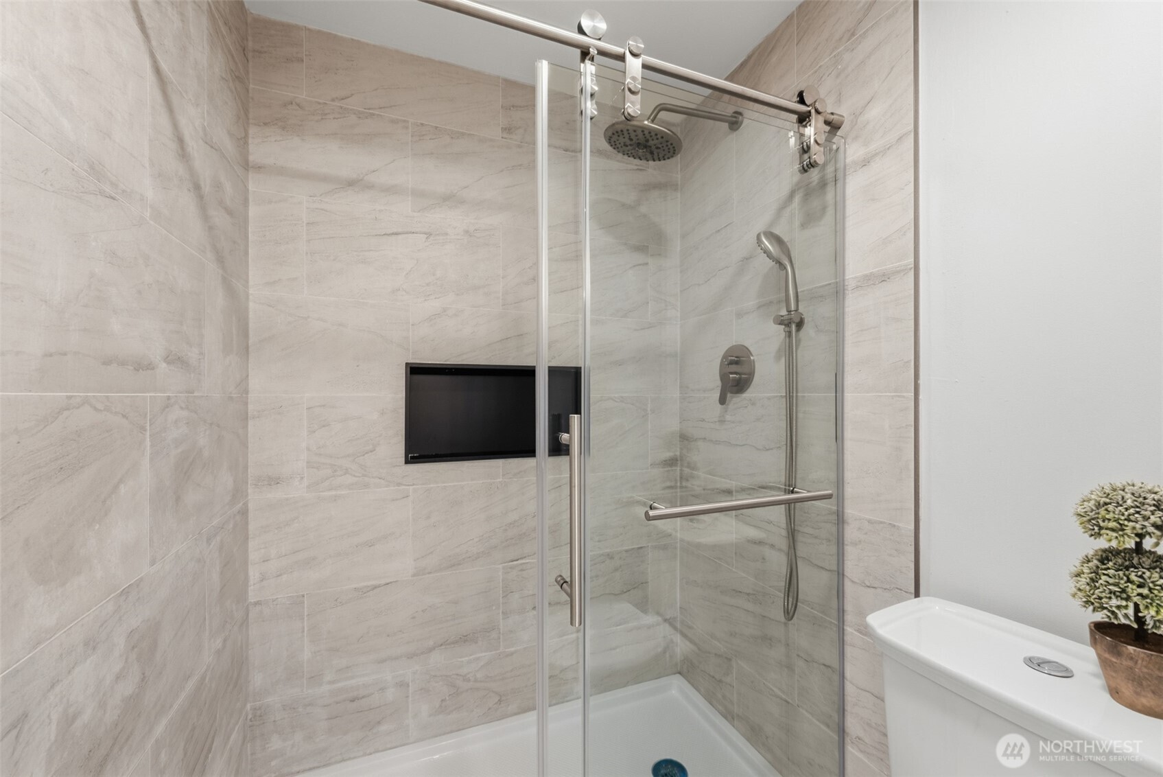 4055 238th Place SE, Sammamish, WA 98029