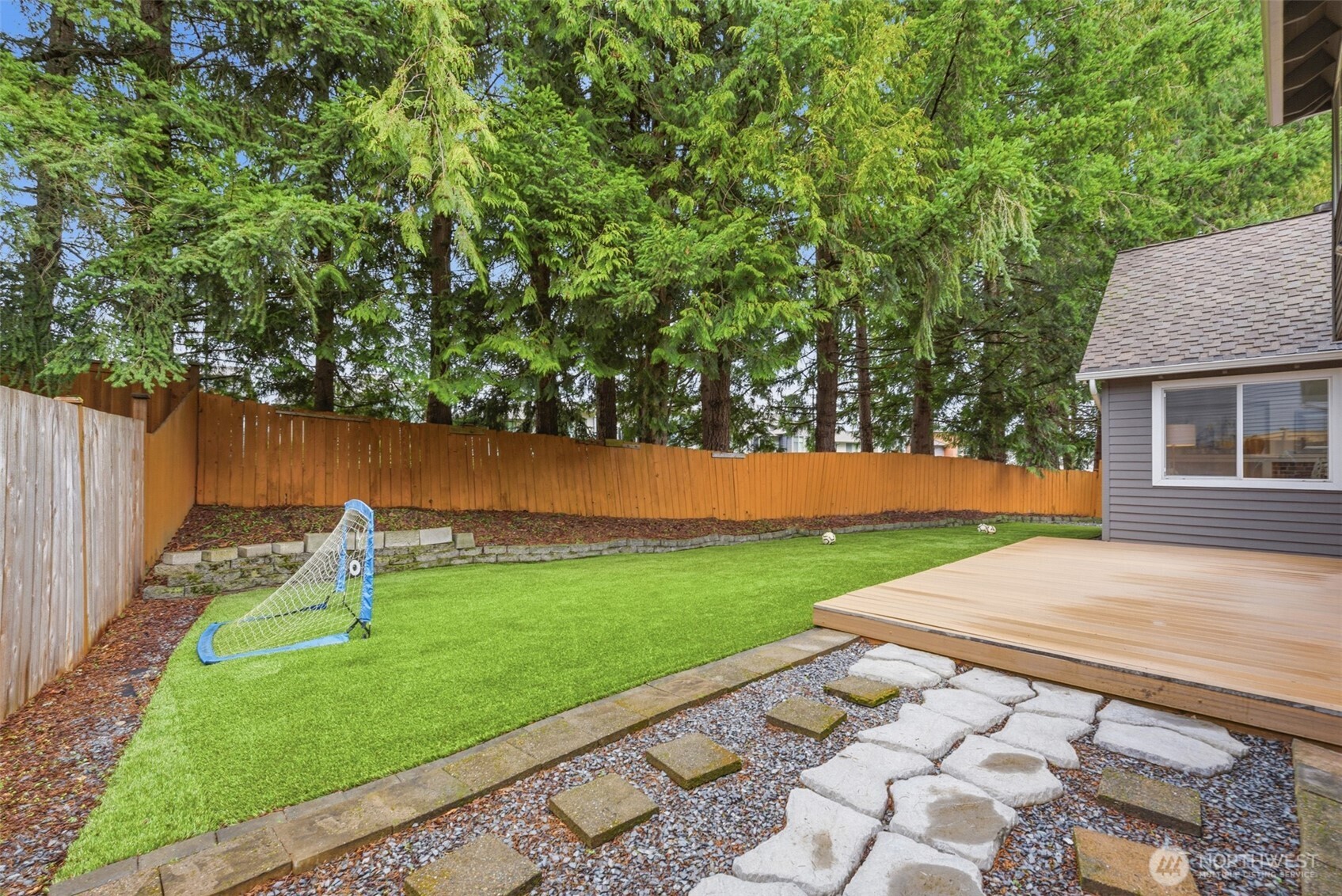 4055 238th Place SE, Sammamish, WA 98029