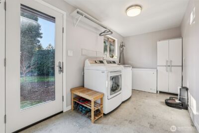 11537 Corliss Avenue N, Seattle, WA 98133-8534 - Photo 15