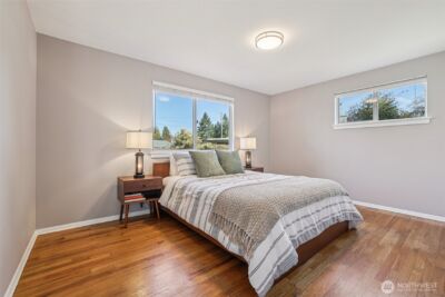 11537 Corliss Avenue N, Seattle, WA 98133-8534 - Photo 19