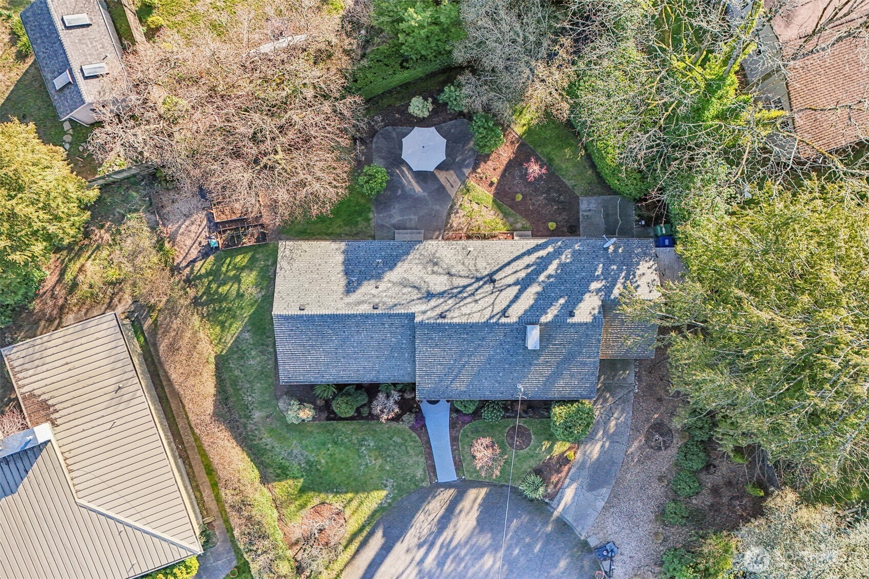 11537 Corliss Avenue N, Seattle, WA 98133-8534