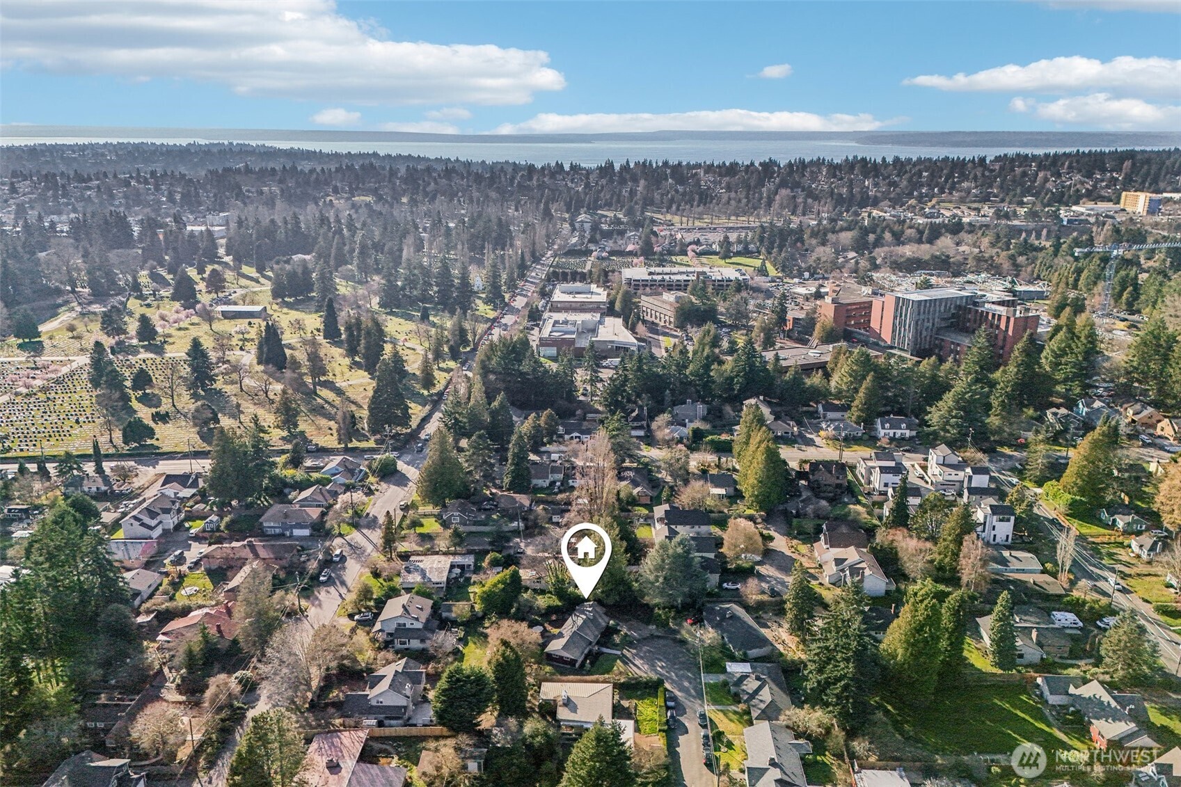 11537 Corliss Avenue N, Seattle, WA 98133-8534