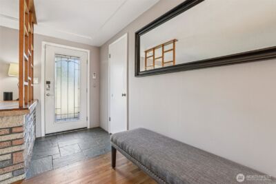 11537 Corliss Avenue N, Seattle, WA 98133-8534 - Photo 5