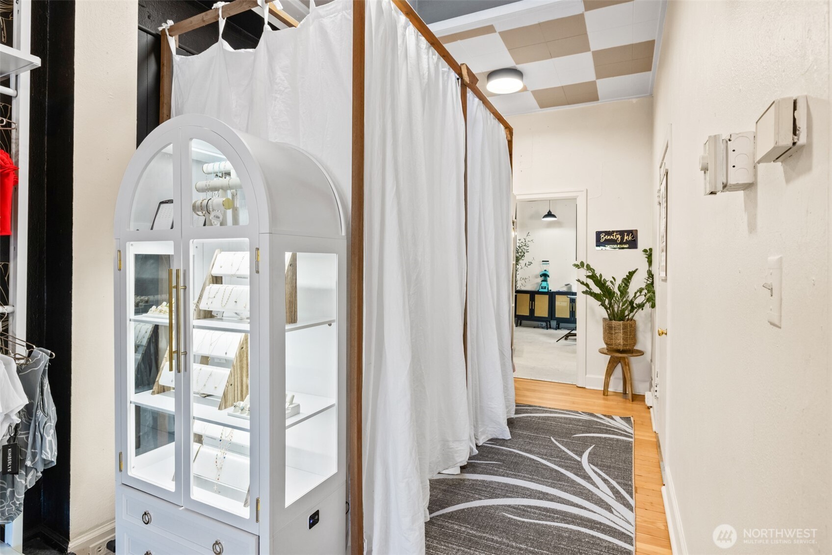 126 W First Street , Port Angeles, WA 98362