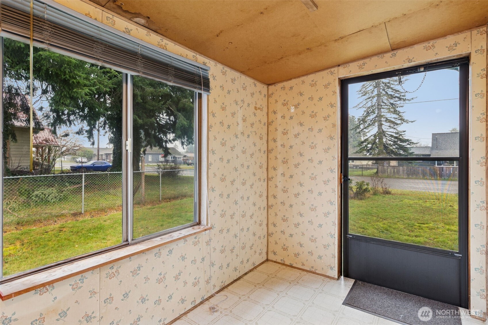 1612 W Young Street , Elma, WA 98541