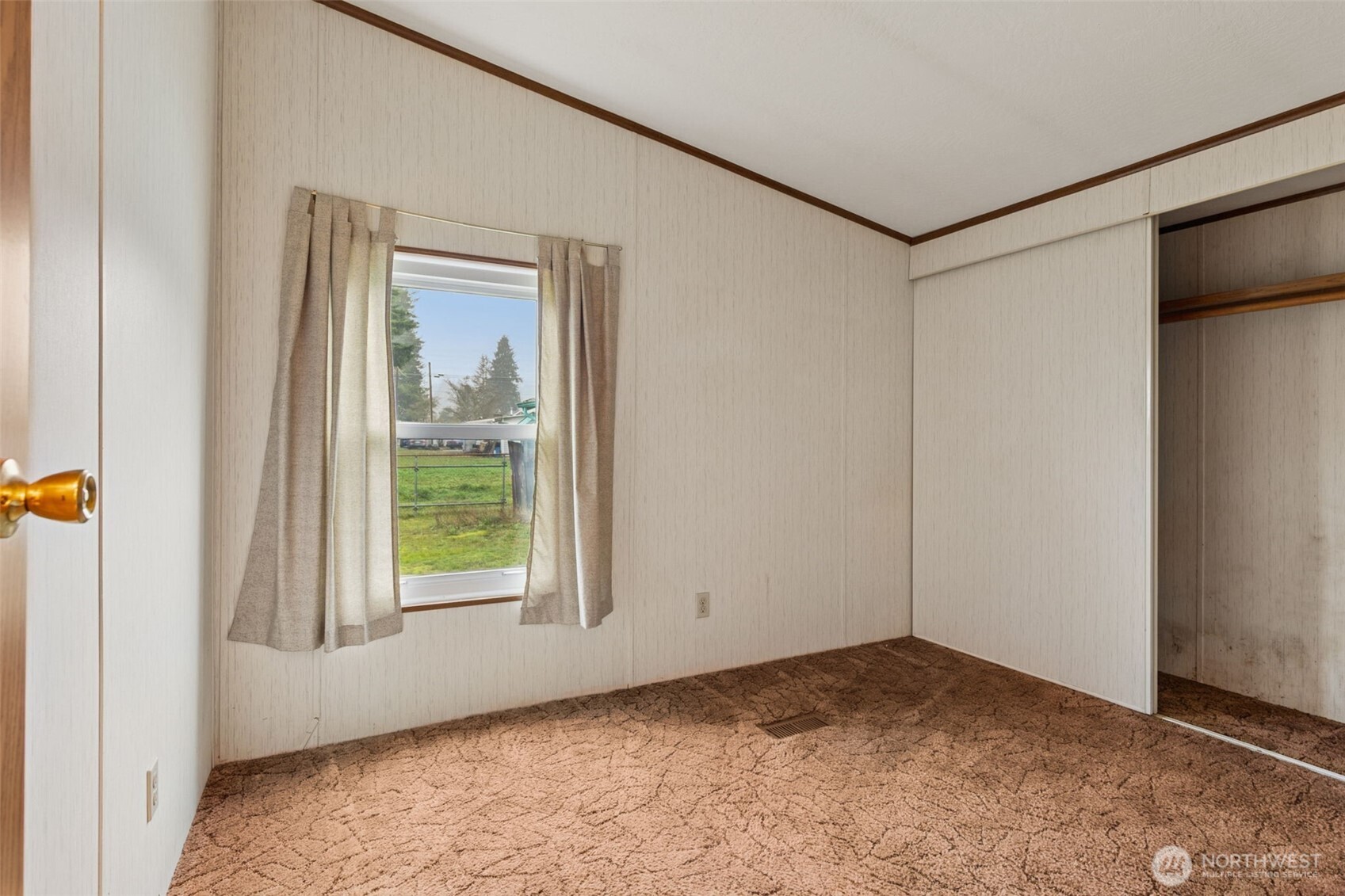 1612 W Young Street , Elma, WA 98541