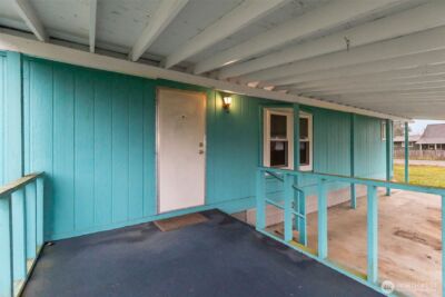 1612 W Young Street , Elma, WA 98541 - Photo 2