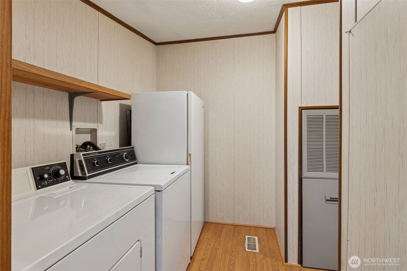 1612 W Young Street , Elma, WA 98541